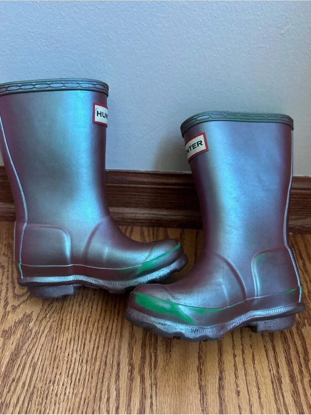 Hunter Rain Boots Girls Size 8-9 Iridescent